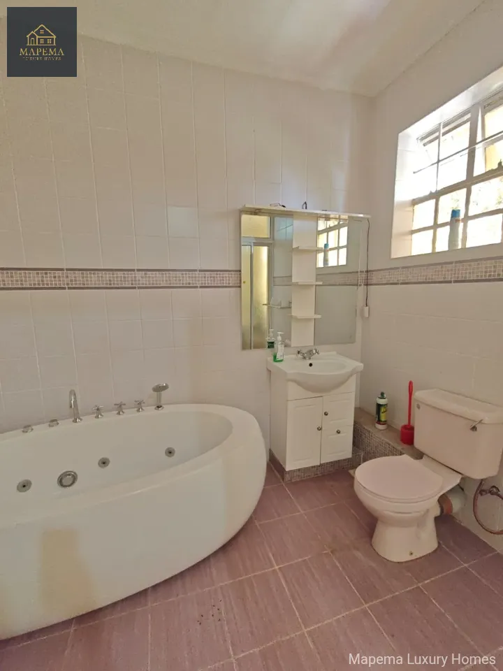 🏡 Elegant 4-Bedroom Villa for Sale in Karen – Fana Road
