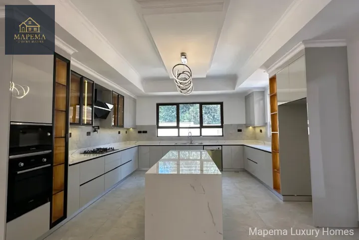 🏡 Luxurious 5-Bedroom Villa for Sale in Karen – Windy Ridge
