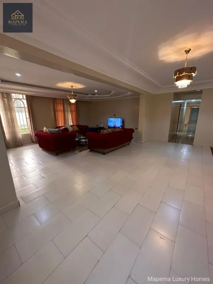 π‘ Grand 10-Bedroom Luxury Residence for Sale in Karen Plains