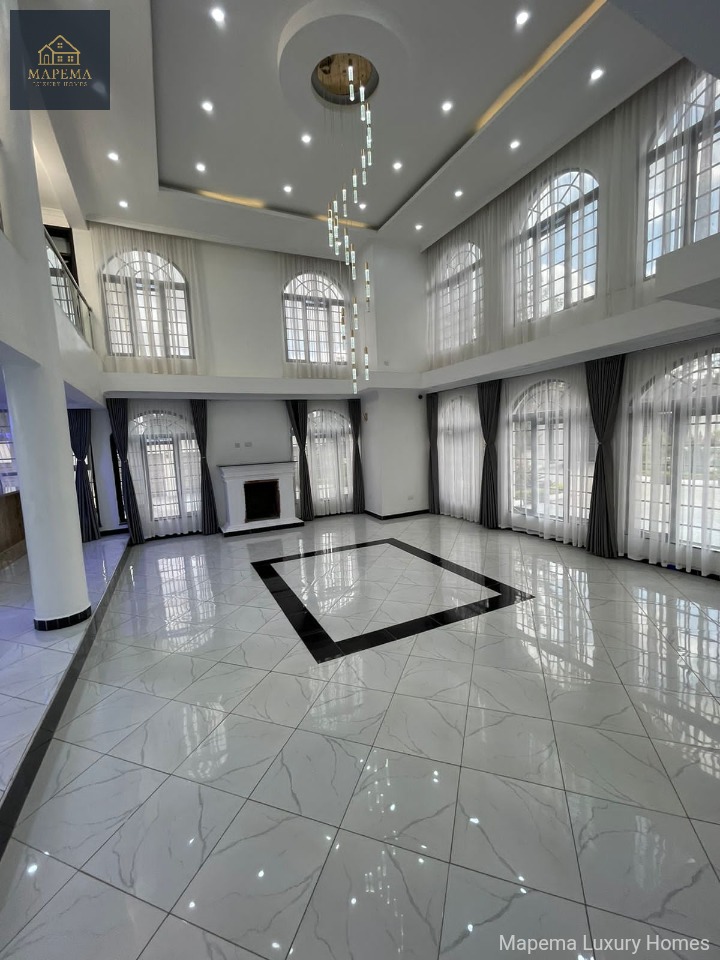 🏡 Magnificent 7-Bedroom All En-Suite Mansion for Sale in Karen – Langata South Road