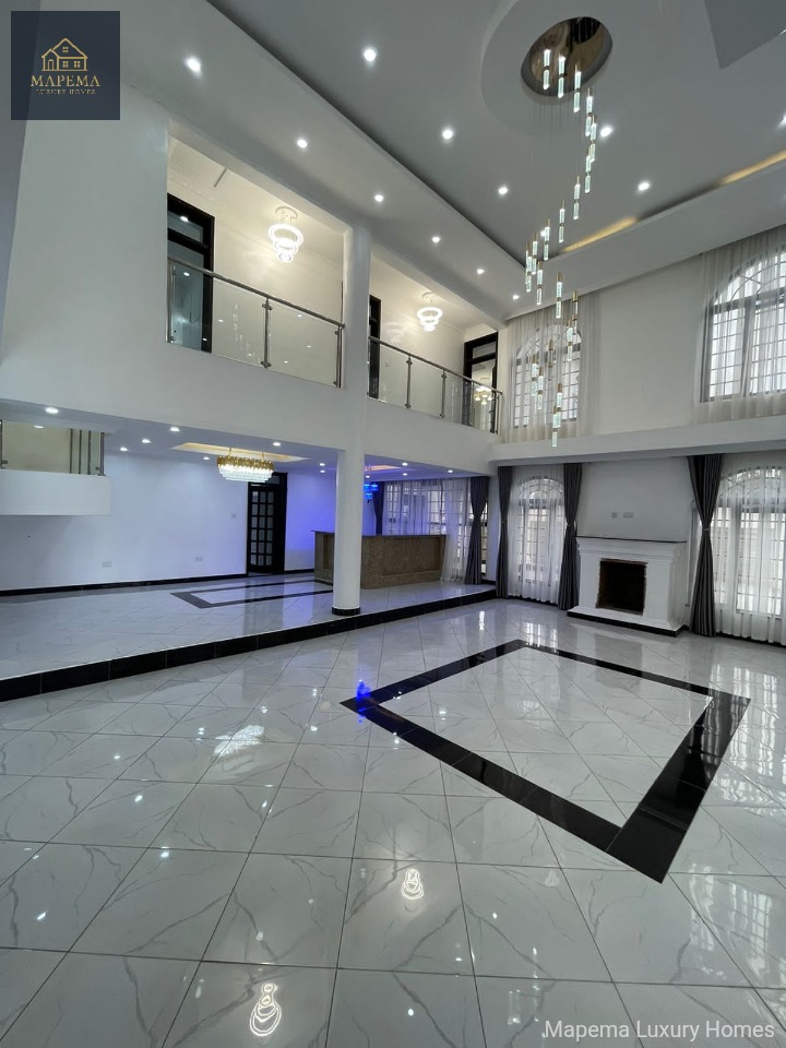 🏡 Magnificent 7-Bedroom All En-Suite Mansion for Sale in Karen – Langata South Road