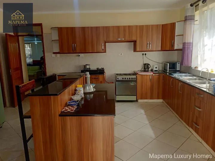 🏡 Elegant 5-Bedroom Standalone House with 2 DSQs for Rent in Karen – Hardy, Mukoma Road