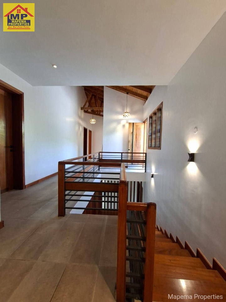 FOR RENT | Modern Unfurnished 3-Bedroom Cottage β Rosslyn