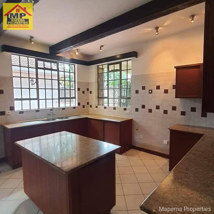 š” Rosslyn | Elegant 5-Bedroom Family Home for Rent