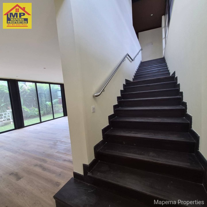🏡✨ Elegant 4-Bedroom Villa for Sale in Runda ✨🏡