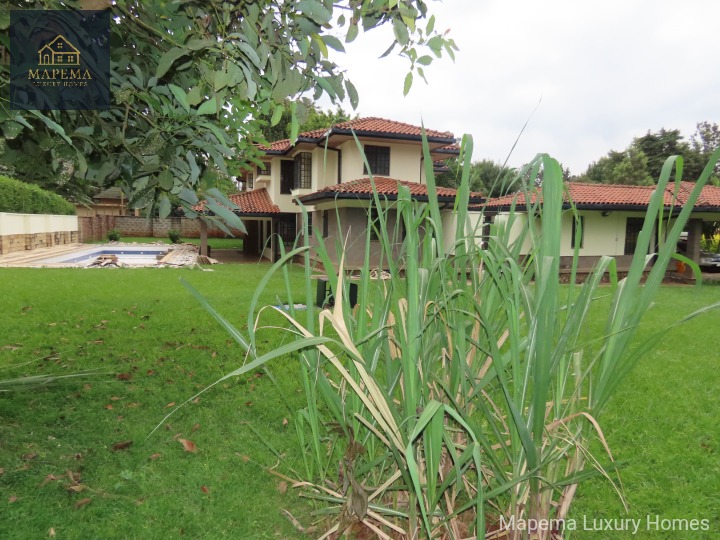 Luxury 5-Bedroom Villa with Private Pool for Rent in Kerarapon, Karen