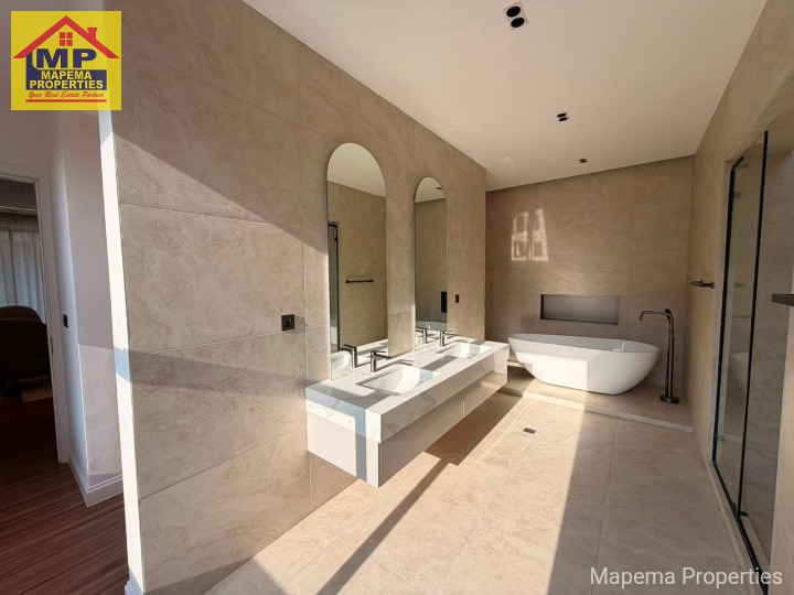 š Runda ā Newly Built 5-Bedroom Luxury Home for Sale