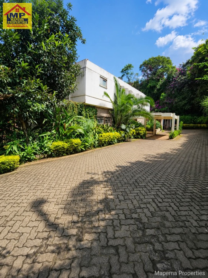 0.8 Acre Prime Land for Sale in Lavington, Nairobi – KSh 190 Million