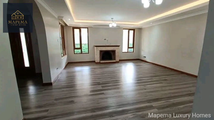 5-Bedroom House with 2 DSQs to Let – Bogani, Karen