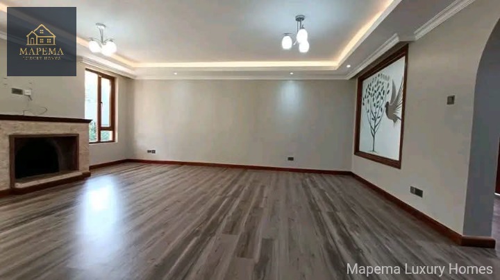 5-Bedroom House with 2 DSQs to Let – Bogani, Karen