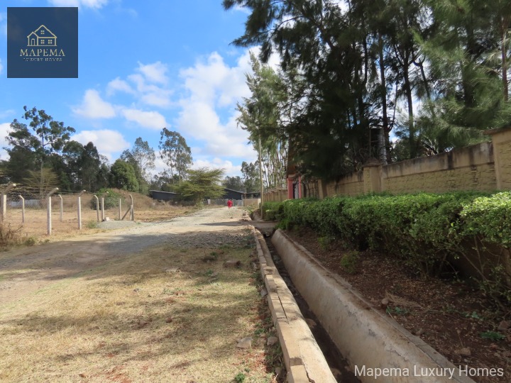 1/2 acre for sale in karen,fair acres road