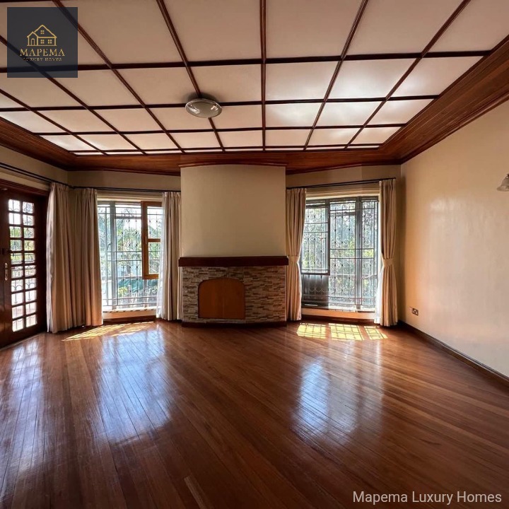 6 Bedroom House for Sale in Karen marula lane