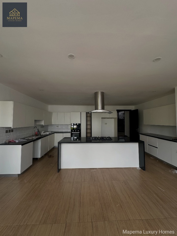 6 Bedroom House for Rent in Karen,ndege road