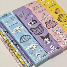 Caja de 12 Lápices Sanrio Melody Kuromi Cinnamoroll HB Negros para Escribir y Dibujar, Material Escolar para Estudiantes de Primaria, Regalos Escolares
