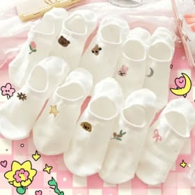 Calcetines invisibles blancos de moda para mujer, calcetines de corte bajo, calcetines sin costuras, estilo dulce, lindos diseños de dibujos animados, calcetines para estudiantes