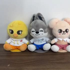 Nuevos estilos de peluches de Stray Kids, muñeco Skzoo, personaje de anime, peluche Skzoo en postura de pie, muñeco magnético, regalo adorable