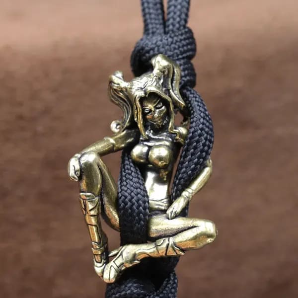 Abalorios de latón con diseño de cuchillo para manualidades, accesorios EDC para exteriores, colgantes de cuerda de paracord tejidos a mano, dijes para pulseras de cuerda de paraguas
