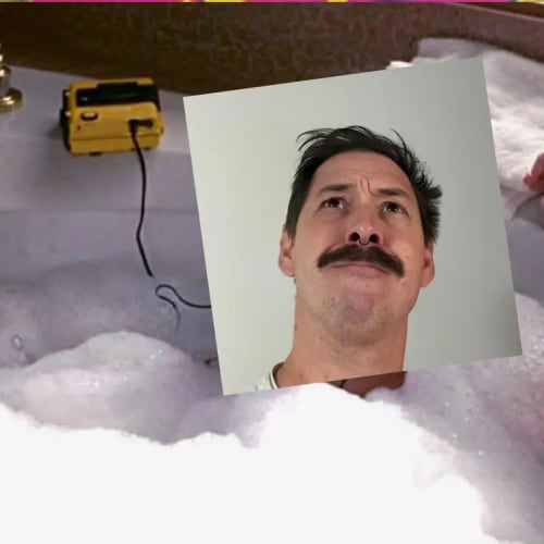 Live Laugh Toaster Bath - 90s Australia lifestyle