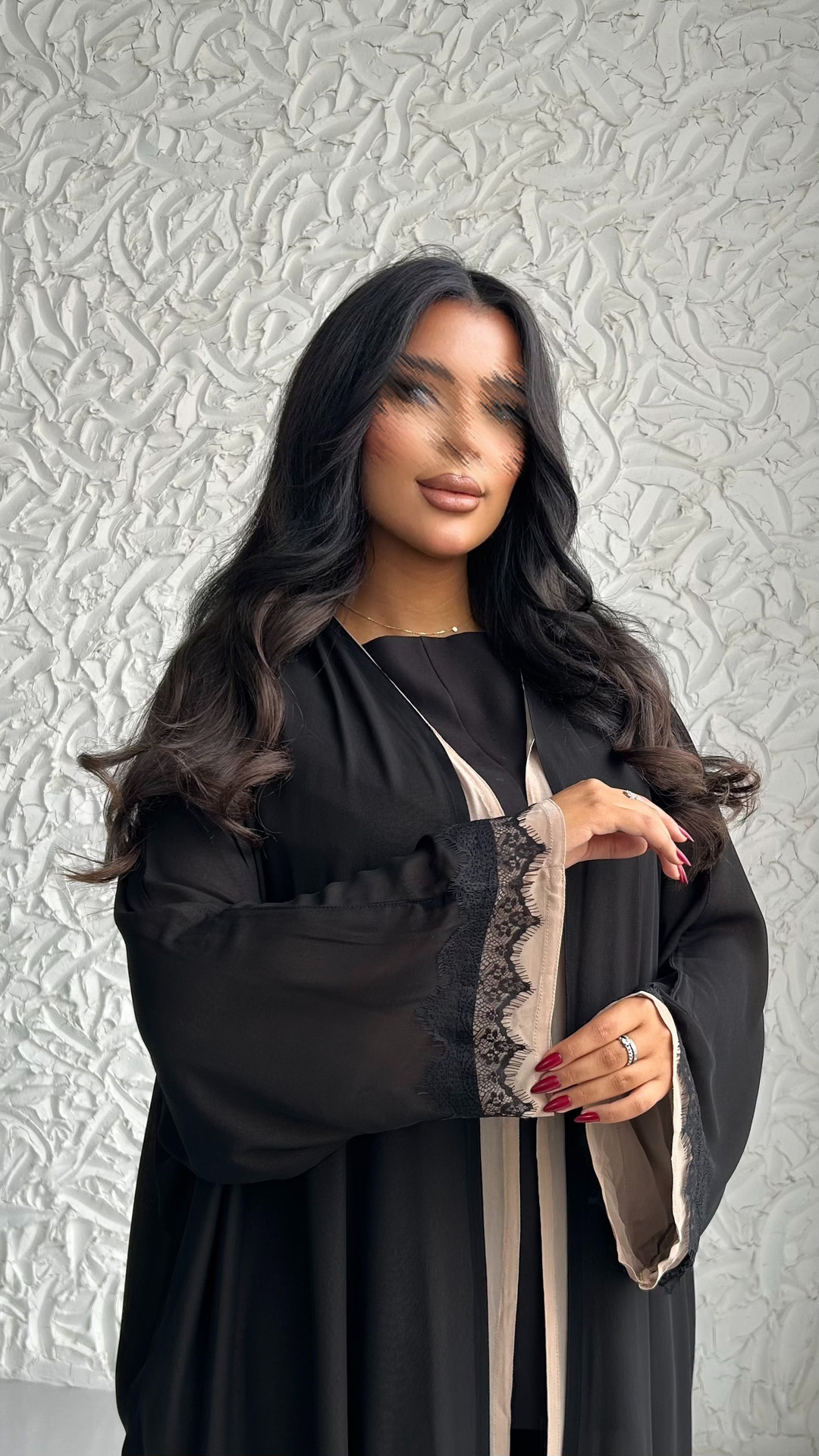 عباية مع تنورة