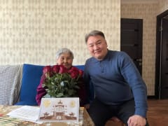 Жительницу Элисты поздравили с 95-летием