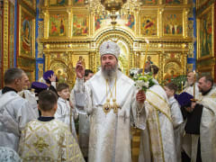 В Казанском храме Элисты прошли ночные рождественские богослужения