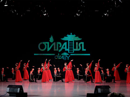 «Ойраты» завершили большой гастрольный тур по городам Урала и Сибири