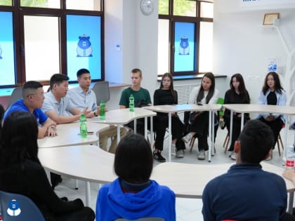 В Штабе общественной поддержки прошла встреча, приуроченная ко Дню предпринимателя