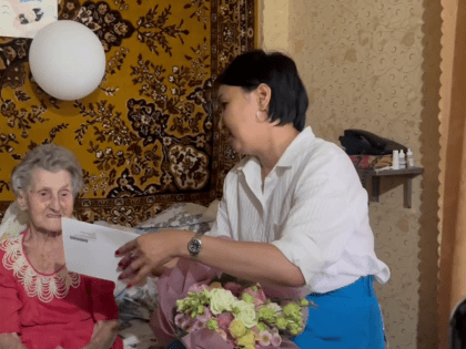 В Калмыкии 100-летний юбилей отметила ветеран Великой Отечественной войны