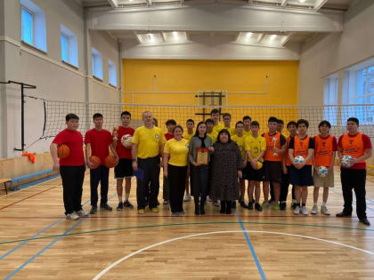 Бадма Башанкаев оказал адресную помощь