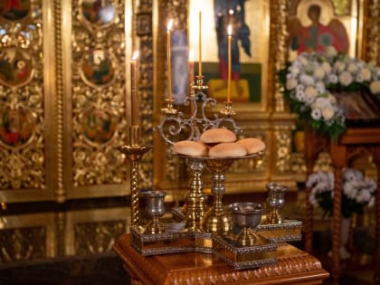 В канун Сретения Господня архиепископ Юстиниан совершил всенощное бдение в Казанском соборе Элисты