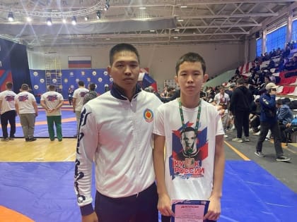 Калмыцкий борец греко-римского стиля Санал Бадмаев завоевал бронзовую медаль на Турнире памяти Олимпийского Чемпиона Анатолия Парфенова