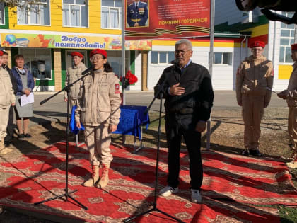 В Яшкульском районе состоялось открытие билборда памяти кавалера ордена Мужества, гвардии майора,  командира десантно-штурмового батальона Санала Санчирова