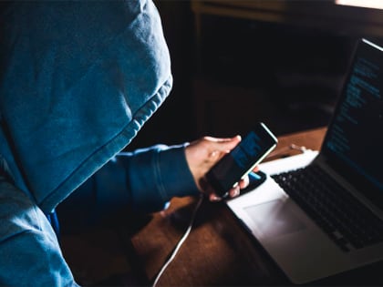 В Калмыкии жителя Екатеринбурга обвиняют в пособничестве мошенникам