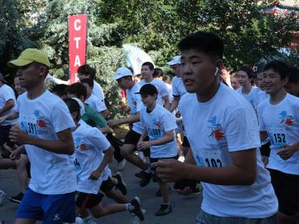 В столице Калмыкии наградили участников легкоатлетического забега