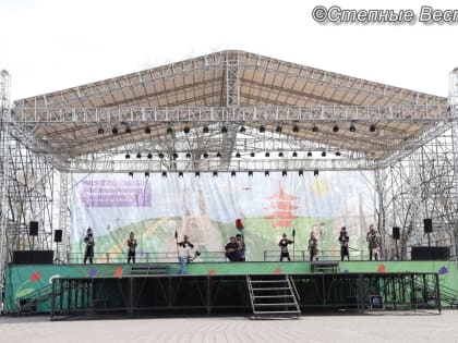 Юбилейный Фестиваль тюльпанов. День первый