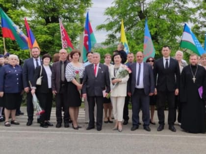 Выпускников казачьего класса наградили епархиальными грамотами