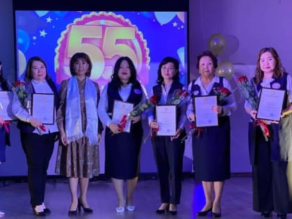 Столичная школа Калмыкии отметила свой 55-летний юбилей в торжественной обстановке