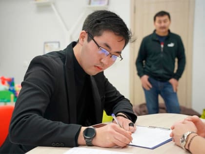 Андрей Турчак: Представители «Единой России» собрали почти 2,1 миллиона подписей в поддержку Президента Итоги сбора подписей на площадках партии подвели на заседании Президиума Ген