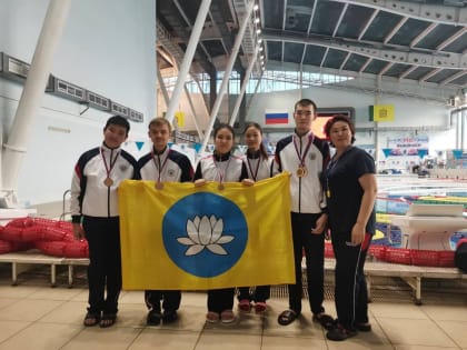 Новые яркие победы калмыцких пловцов