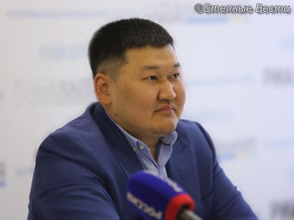 Молодежи Калмыкии предлагают играть за компьютерами и на спортивном поле