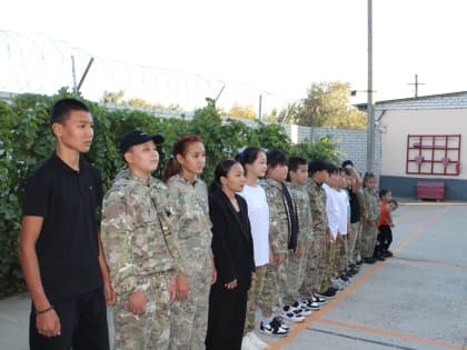 На базе спецназа УФСИН России по Республике Калмыкия «Гюрза» состоялся день открытых дверей для детей сотрудников