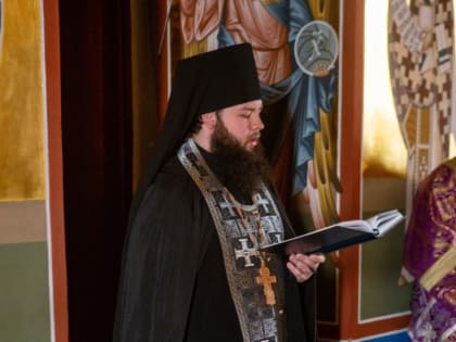 В Великую Среду архиепископ Юстиниан совершил Литургию Преждеосвященных Даров в Казанском соборе Элисты