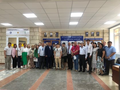 Площадка аграрного факультета «Открытый диалог с работодателем» на I республиканском форуме работодателей и кадровых партнеров КалмГУ