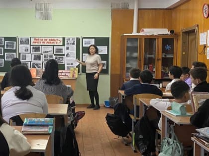 В школах Калмыкии вспоминают блокаду Ленинграда