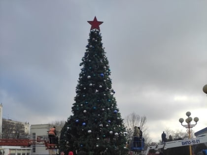 В Элисте новогоднюю елку вновь вернули на Пагоду семи дней