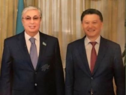 Кирсан Илюмжинов поздравил президента Казахстана с юбилеем