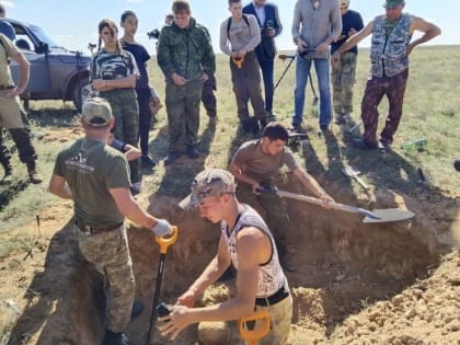 Поисковики Калмыкии продолжают «Вахту Памяти»