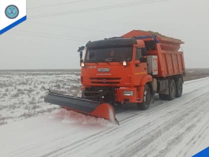 Подрядными организациями в данный период, в связи с гололедно-изморозевыми отложениями, были выполнены работы по россыпи противогололедного материала, в объеме 2416 тн. пескосоляно