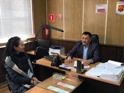 В районах Калмыкии проходят приемы граждан