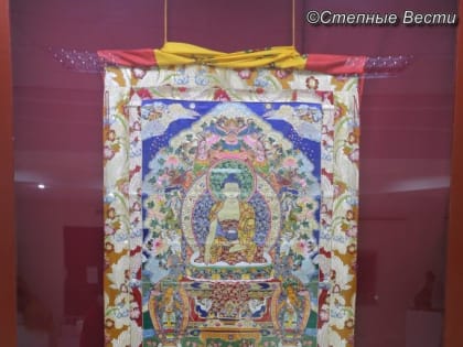 Дары Далай-ламы миру и жителям республики